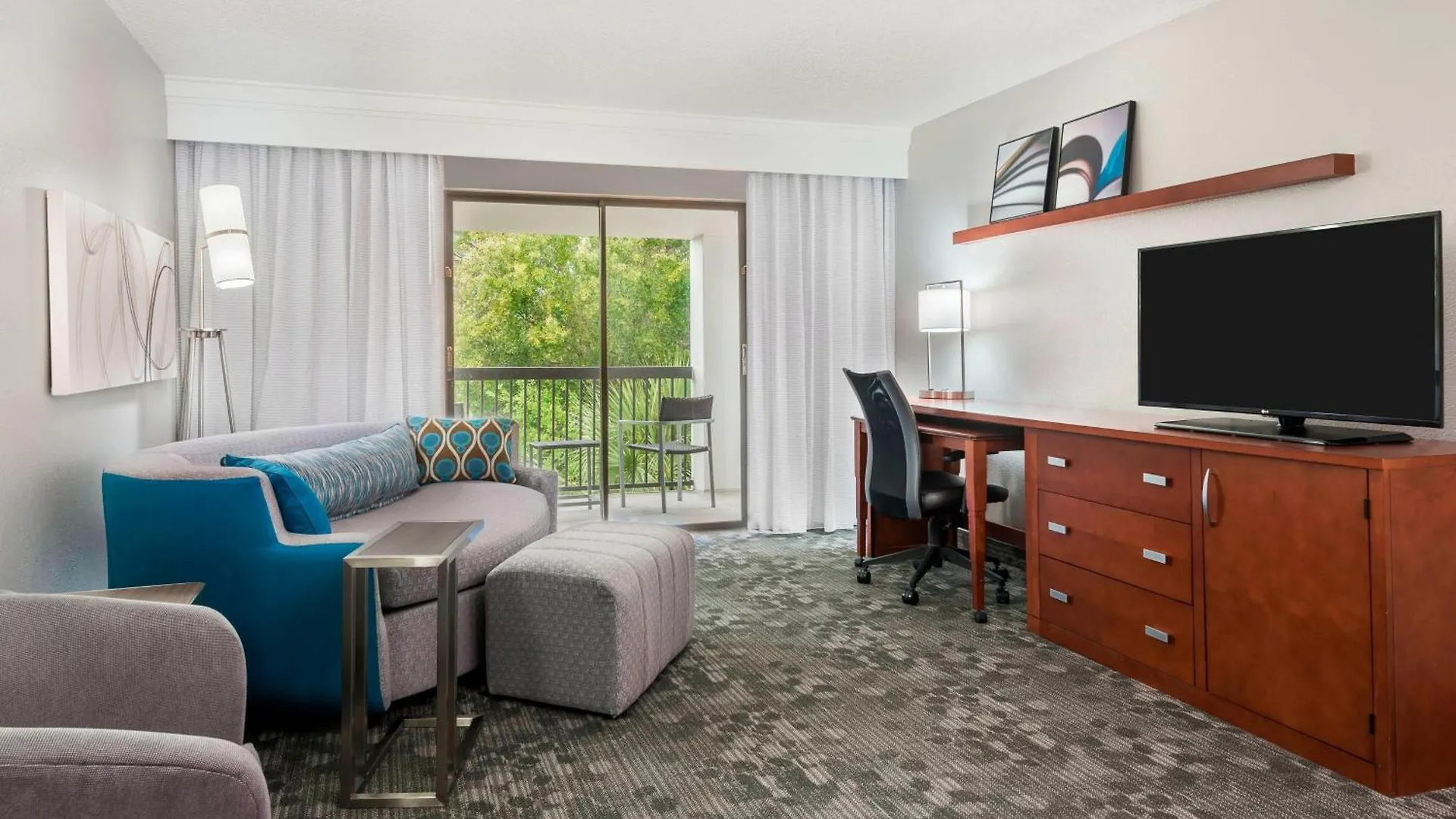 Courtyard Bradenton Airport 3*