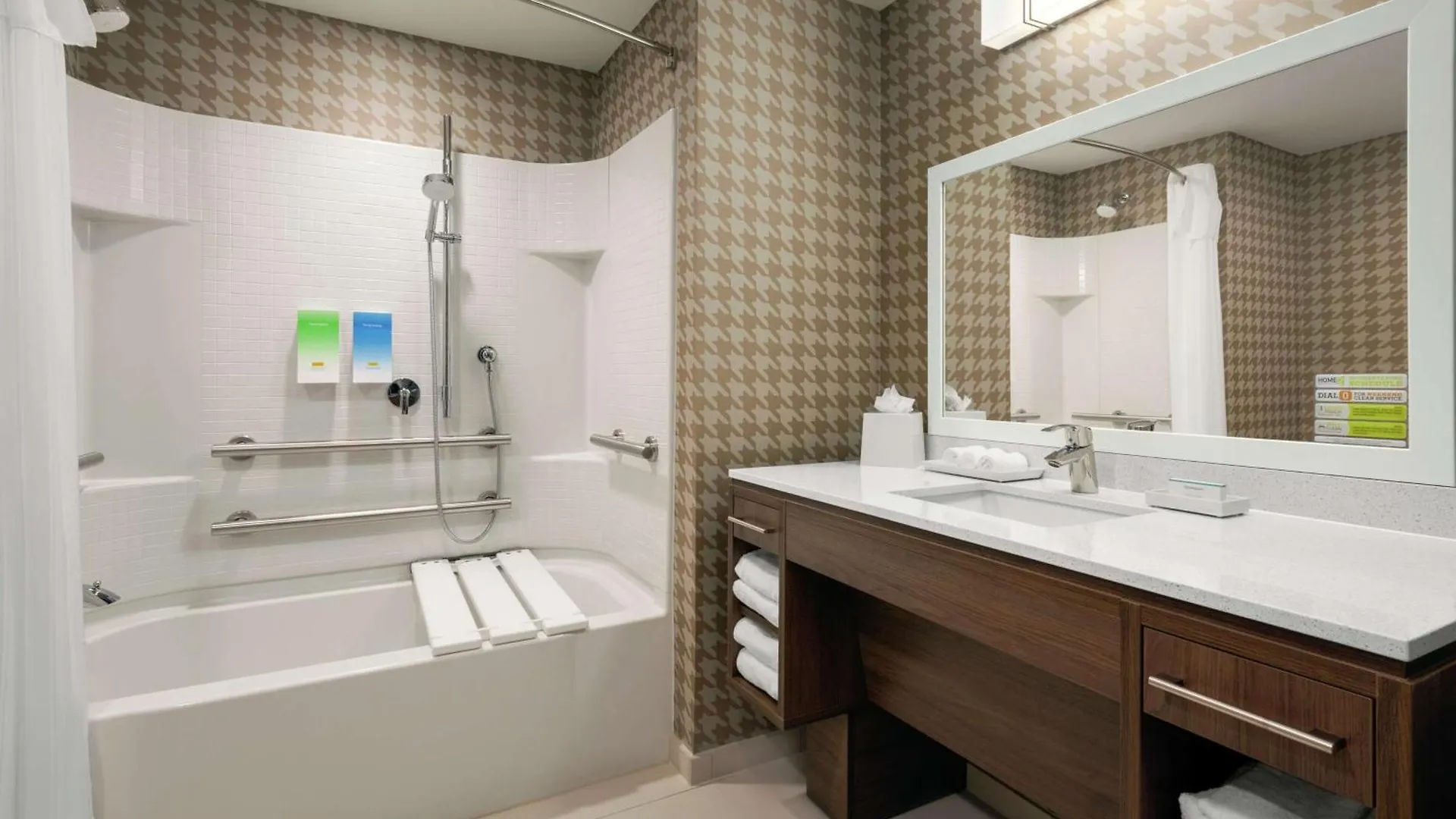 Home2 By Hilton Bradenton Airport Hotel 3*