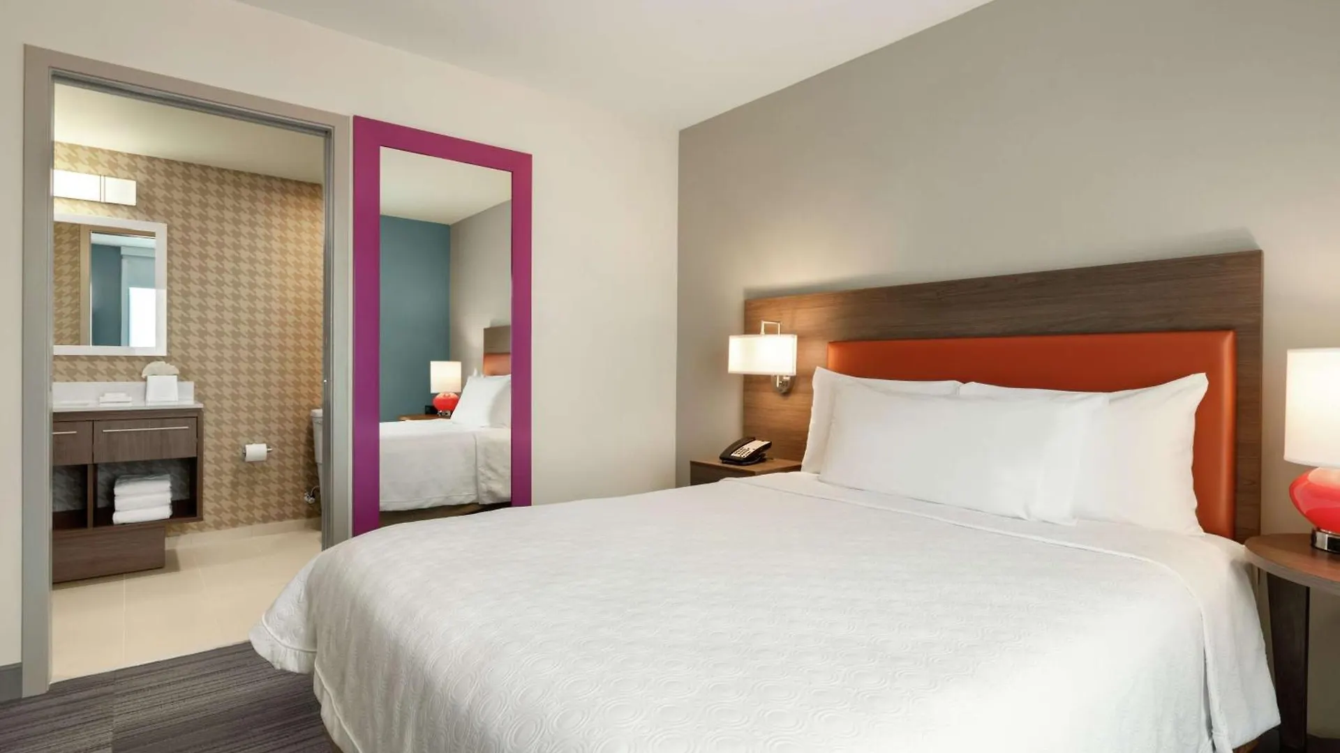 Home2 By Hilton Bradenton Airport Hotel 3*