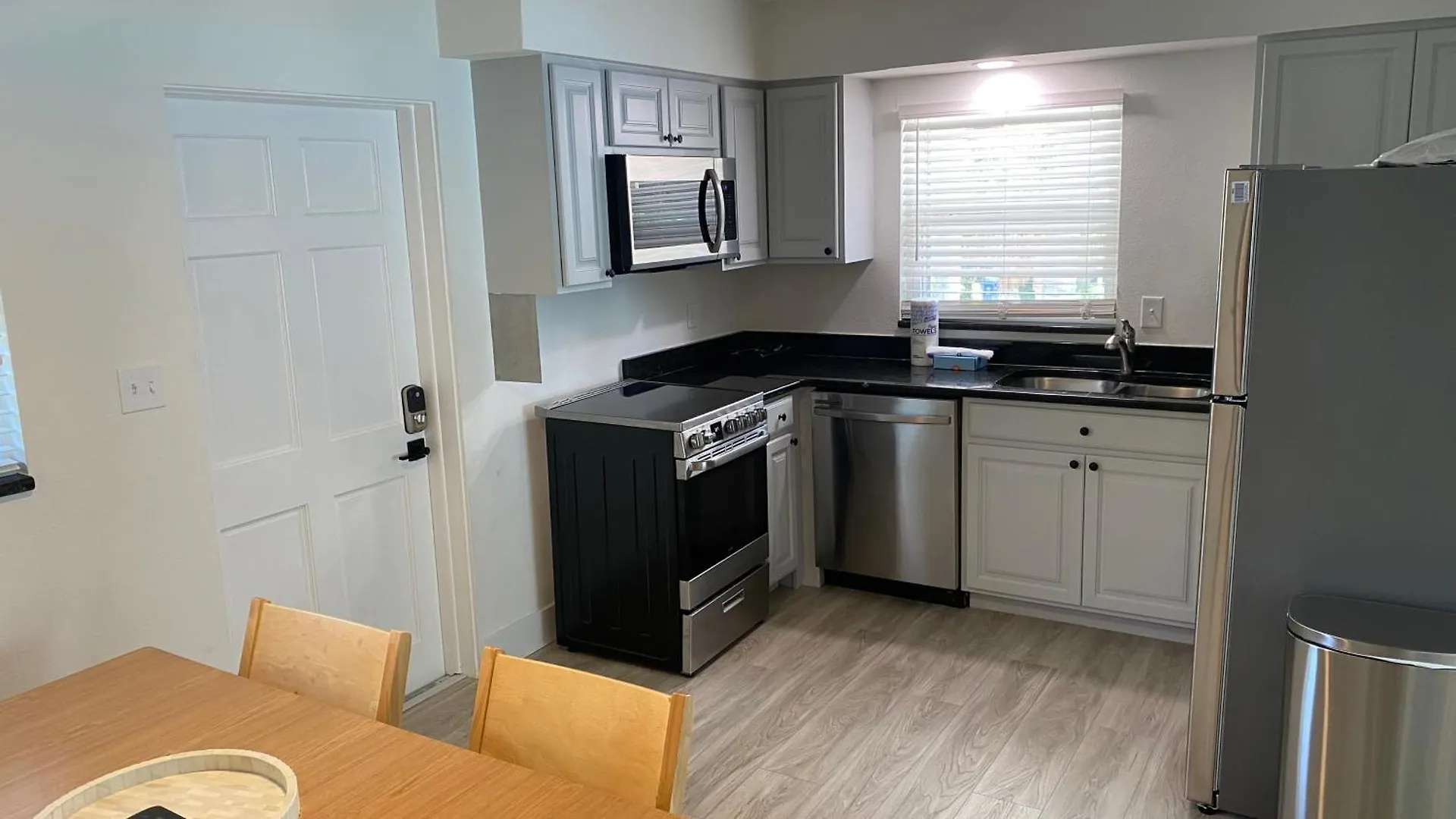Tropical Breeze Hotel apartamentowy 3*