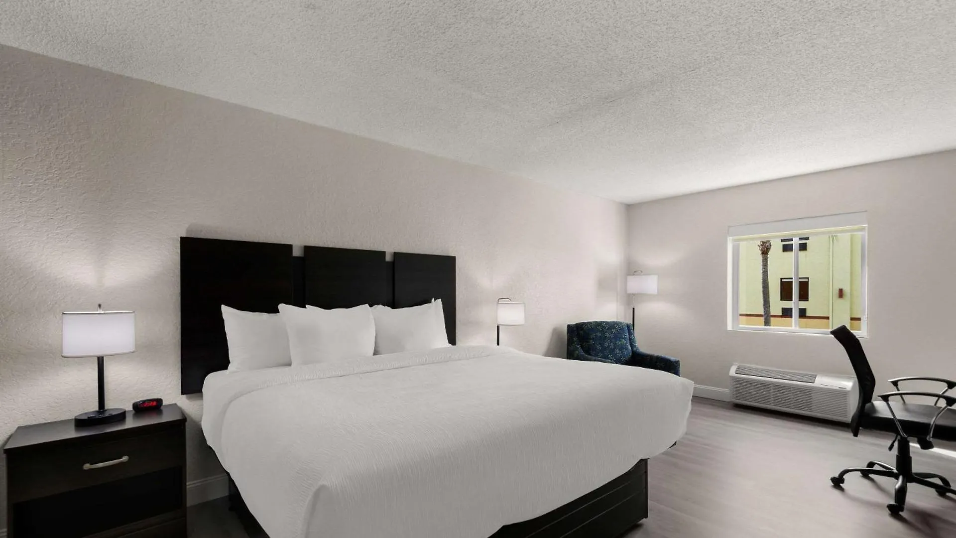 Quality I-75 Inn 2*