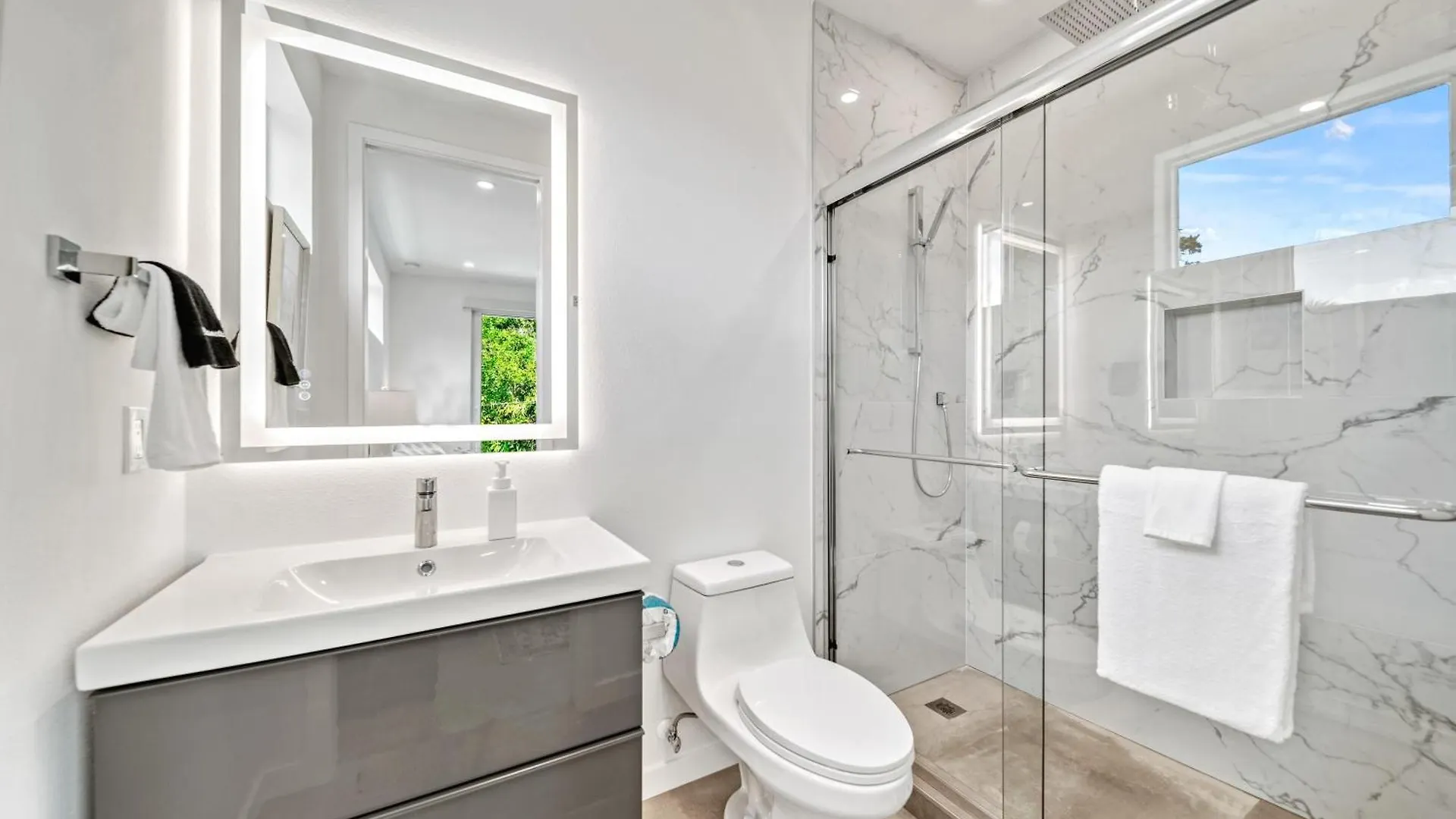 Tamiami Vice - 2327 Holiday home