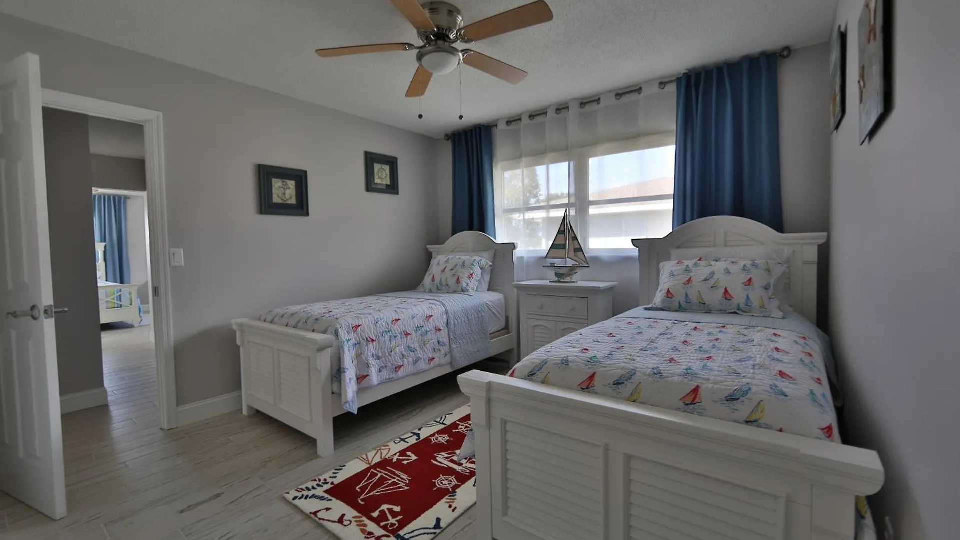 Oceanfront With Sunset Views Of Bay And Heated Pool Holiday home Sarasota