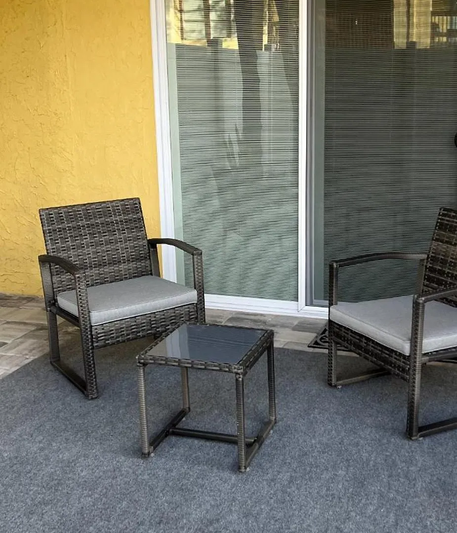 Modern 3bad2bath Condo, Ground Floor, With Backyard And Shared Heated Pool, 1 Min To Food , Shopping Plaza And 10 Min To Siesta *