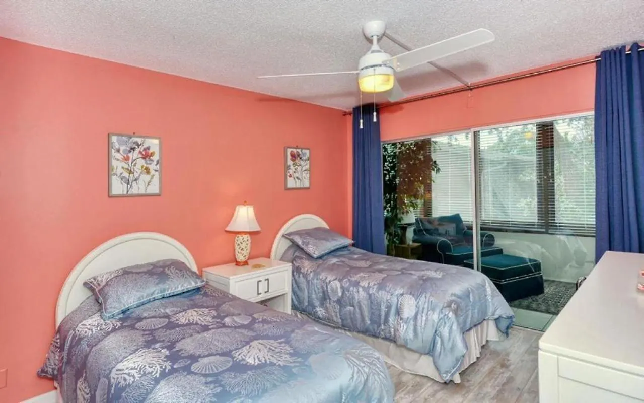 Holiday home 1255-202 Steps From The Bay With Pool Views Sarasota