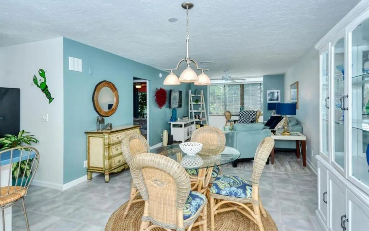 1255-202 Steps From The Bay With Pool Views Sarasota