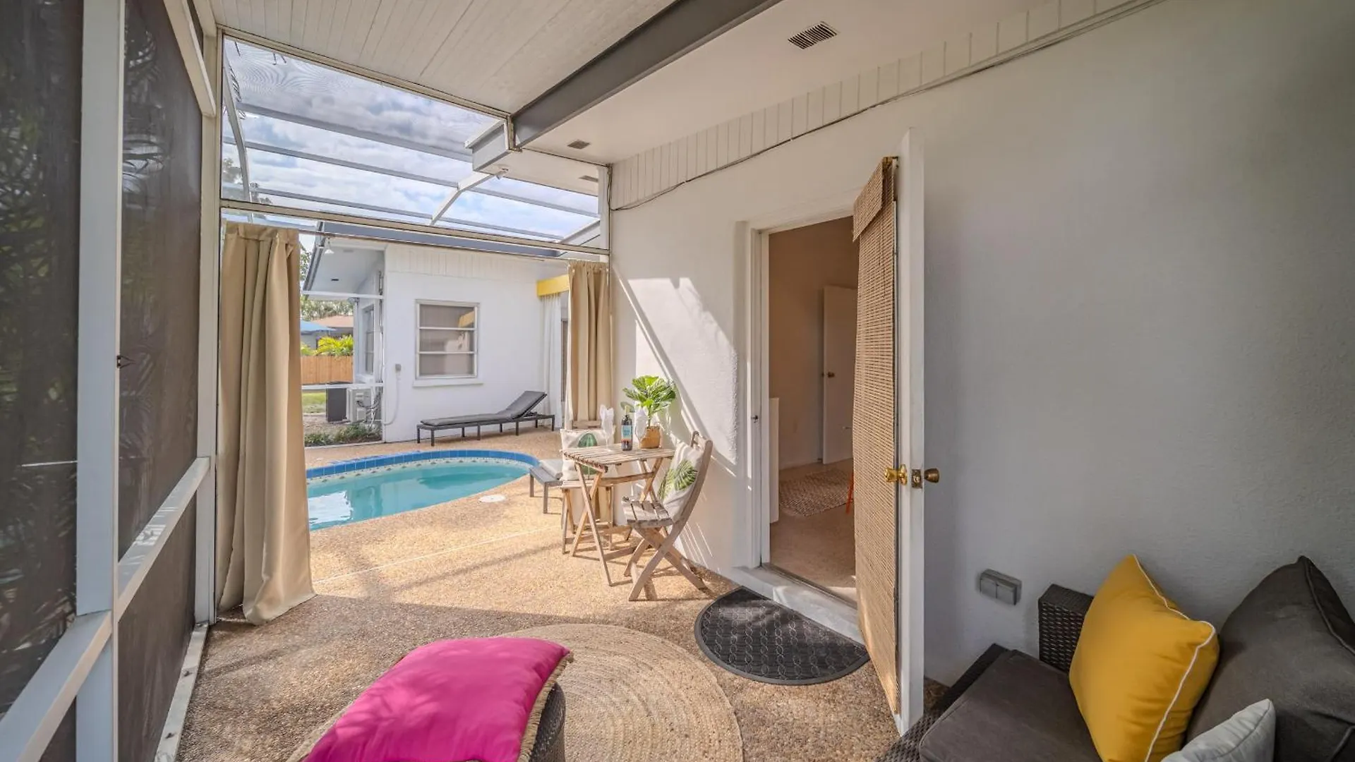 Fantastic Island House 1 Mile To The With Heated Pool ساراسوتا