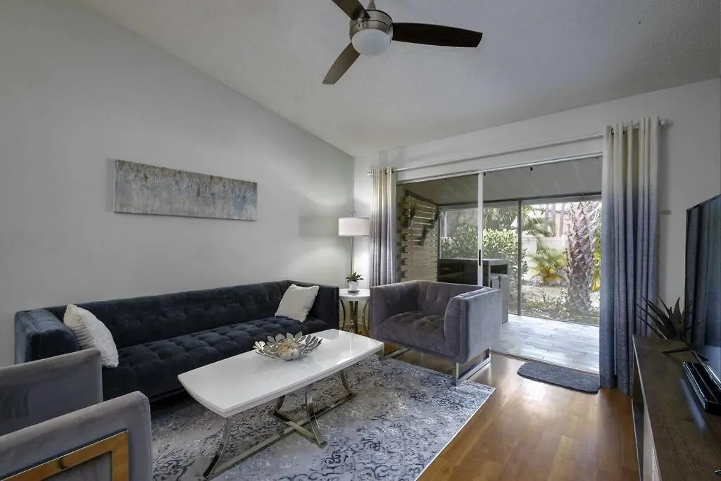 Dollar 755 Villa *