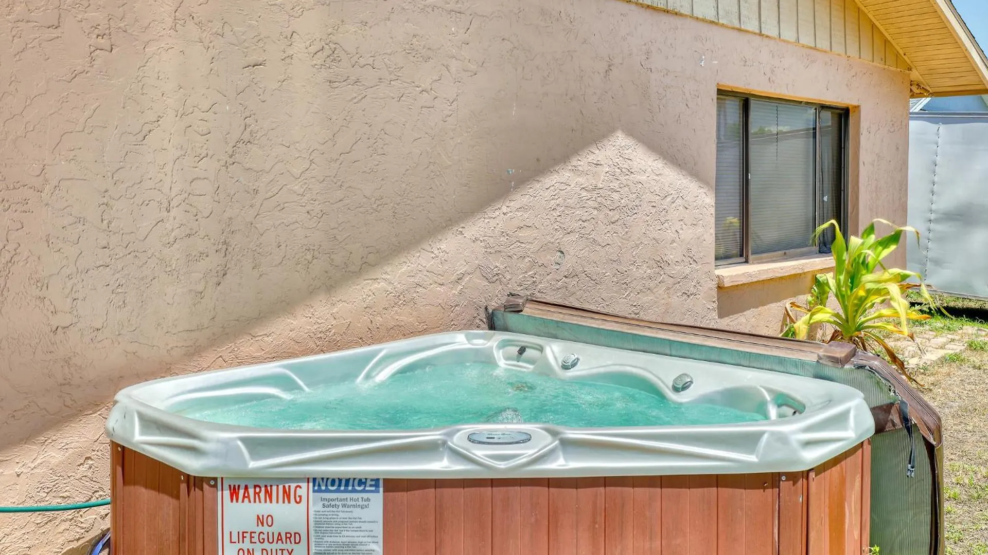 Nyaraló 10 Sleeps 3bd 2bth House Hot Tub Free Parking *