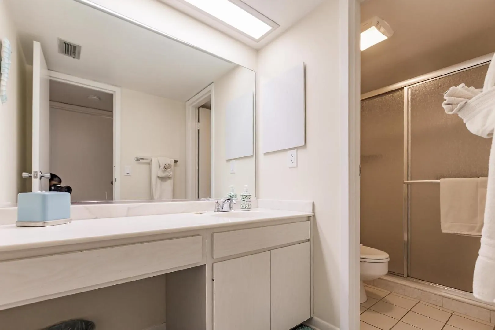 1055-302 Third Floor High-rise Retreat * Sarasota
