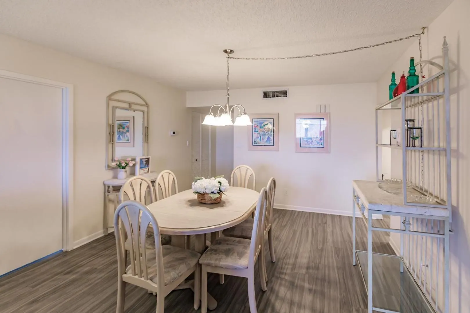 Holiday home 1055-302 Third Floor High-rise Retreat