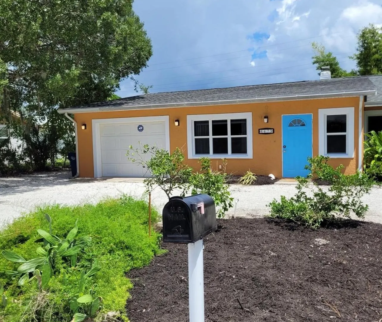 Coastal W Amazing Courtyard - Splash Pad! Holiday home *