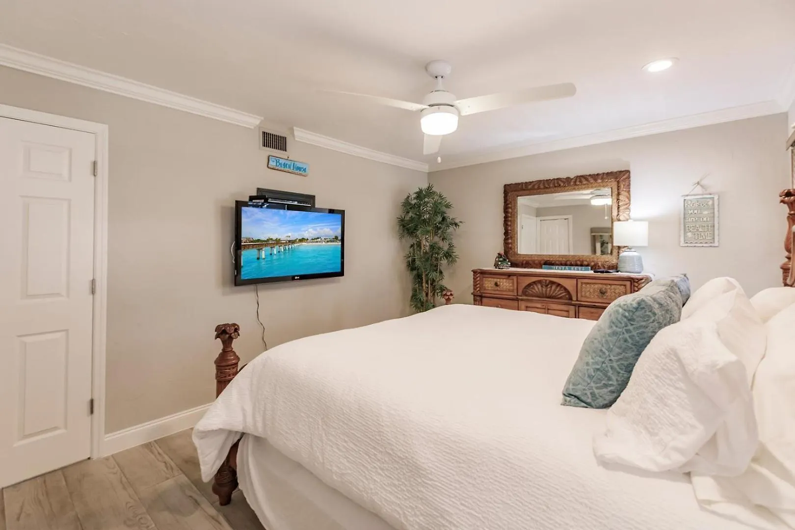 1160 Pd Your Garden Retreat Awaits Holiday home