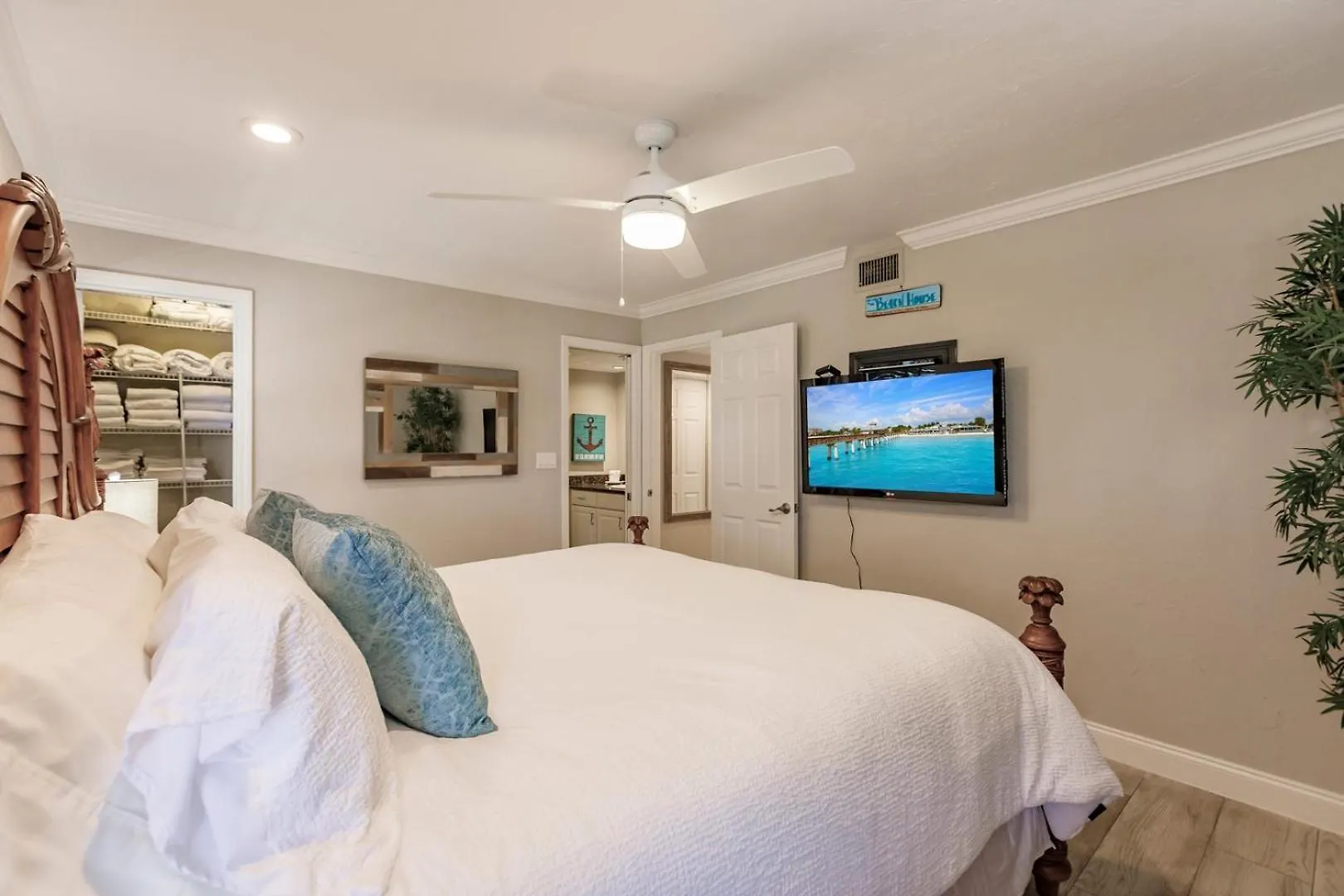1160 Pd Your Garden Retreat Awaits Holiday home Sarasota