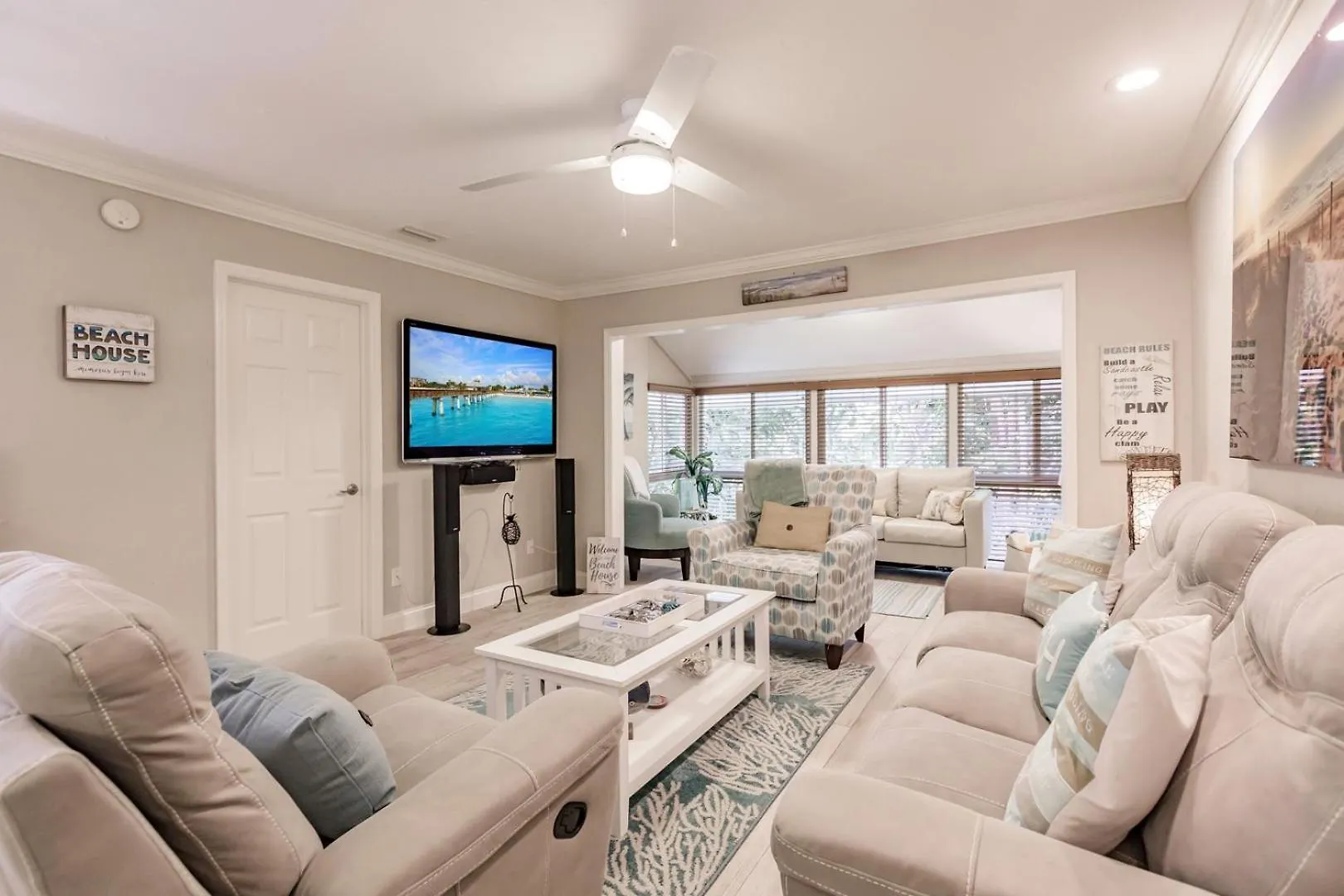 1160 Pd Your Garden Retreat Awaits * Sarasota