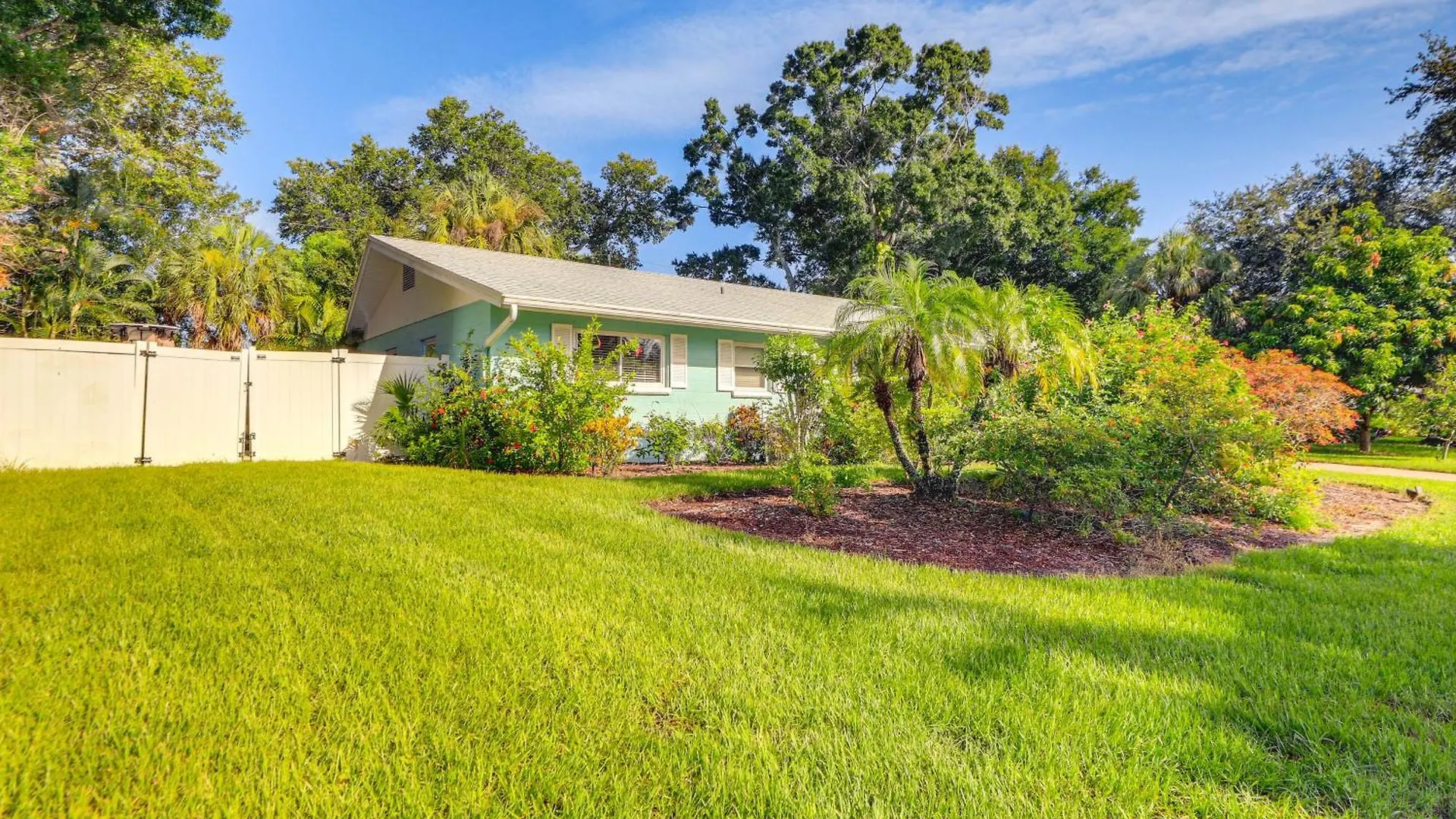 Holiday home Quiet Retreat - 6 Mi To Siesta Key Beach! *