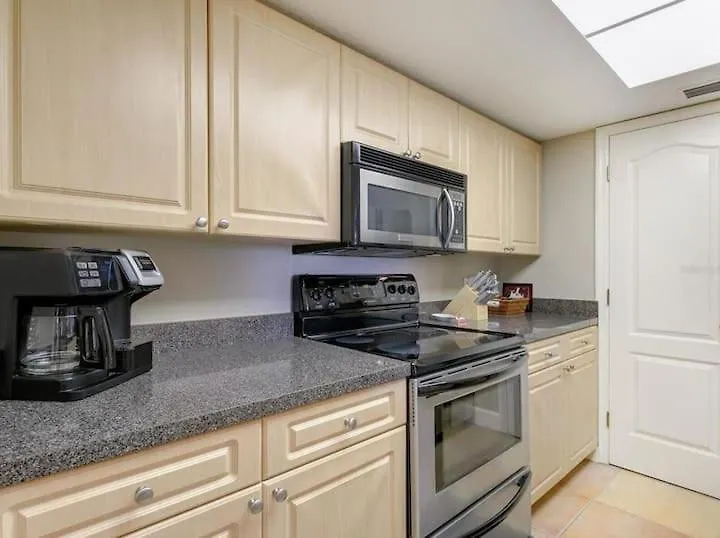 2bed/2bath Next To Siesta Key ~a Hidden Gem