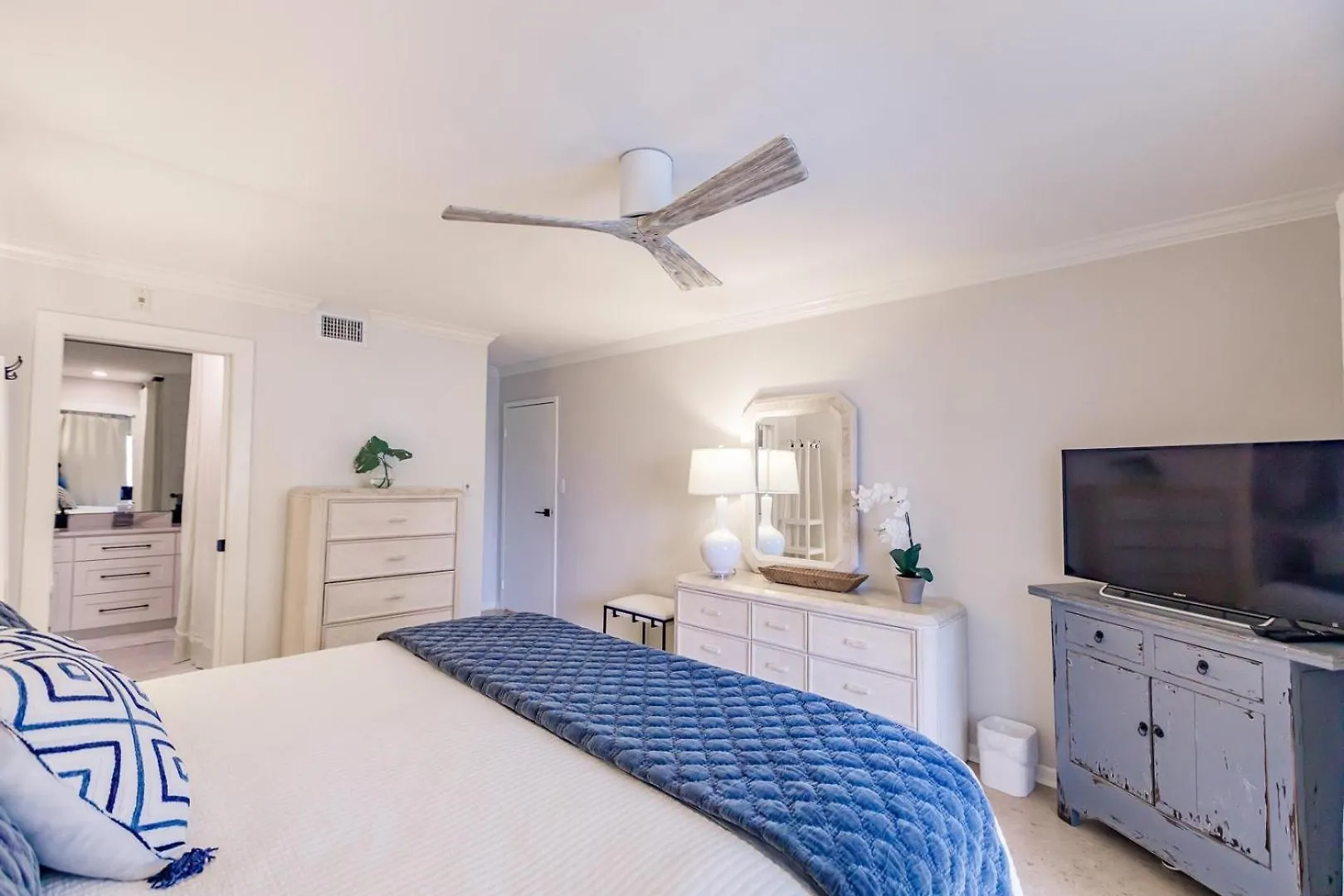 Semesterbostad 1055-206 High-rise Luxury 75 Yards From The Shore Sarasota