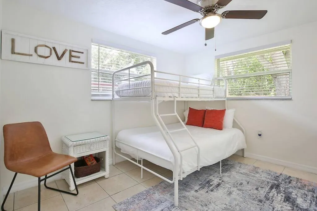 Hot Tub Retreat With Big Private Fenced Yard By Beach Holiday home *