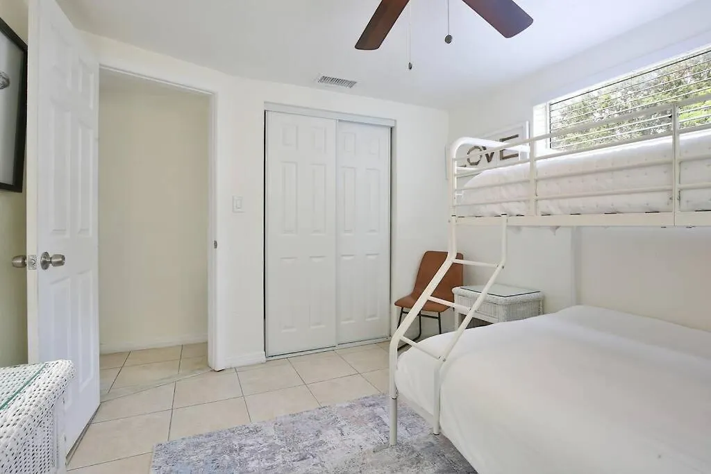 Hot Tub Retreat With Big Private Fenced Yard By Beach Holiday home *
