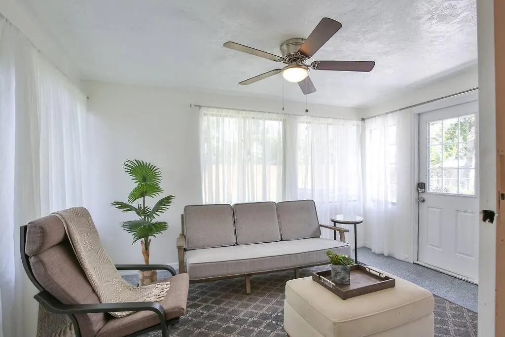 Hot Tub Retreat With Big Private Fenced Yard By Beach Holiday home Sarasota