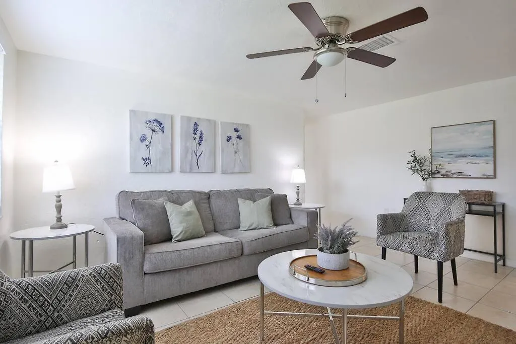 Holiday home Hot Tub Retreat With Big Private Fenced Yard By Beach Sarasota