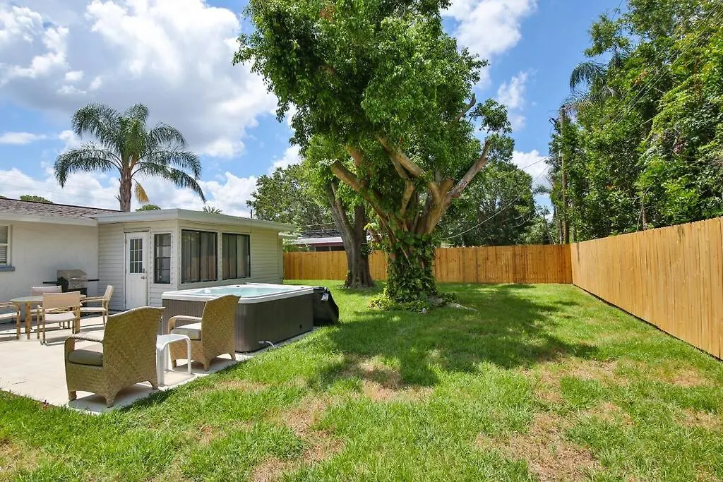 Hot Tub Retreat With Big Private Fenced Yard By Beach Holiday home *