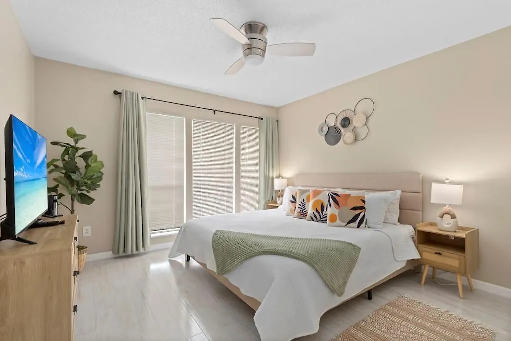 Boho Style 2bd 1 Bath Heated Pool, 6 Min Siesta * Sarasota