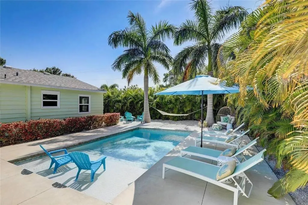 Sunny Oasis In Florida Sarasota