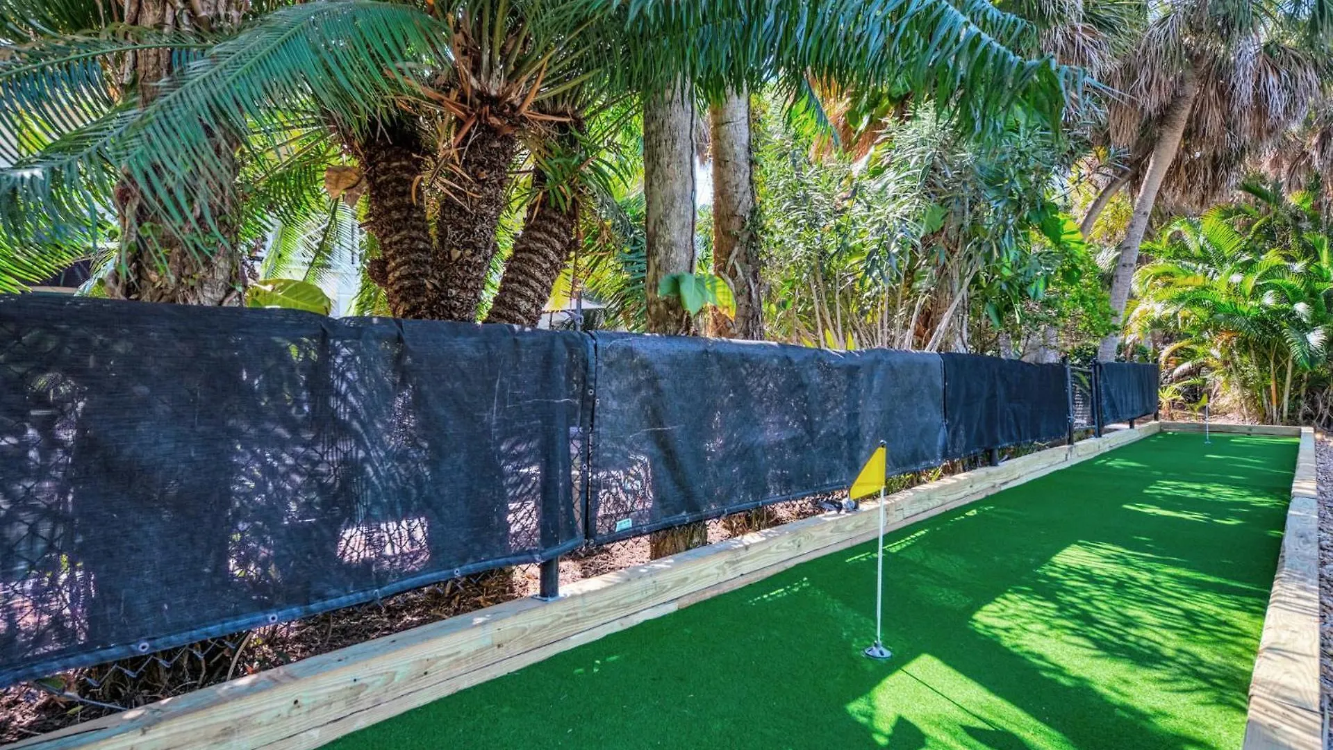 Dom wakacyjny Your Personal Resort-7br, Pool, Tennis, Boating &
