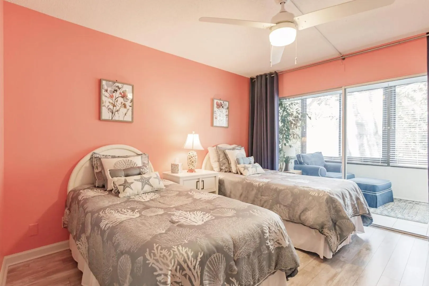 1255-202 Steps From The Bay With Pool Views Sarasota