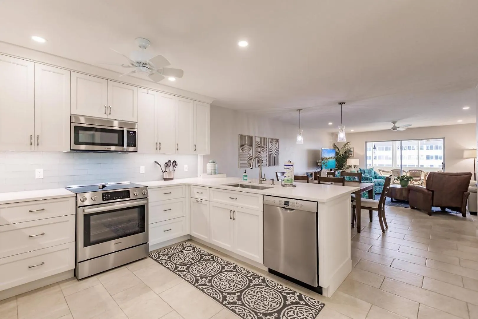 Holiday home 1055-607 Pond View High Rise With Remodeled Kitchen *