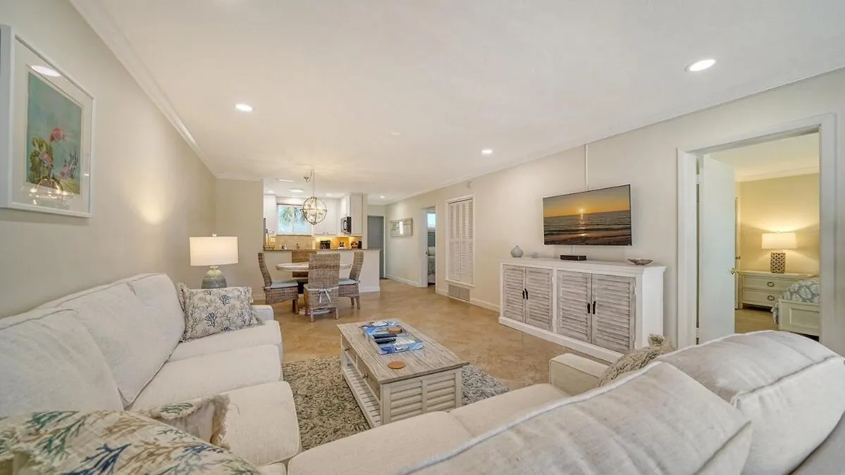 Διαμέρισμα Walkable To Beach, Restaurants, Entertainment!