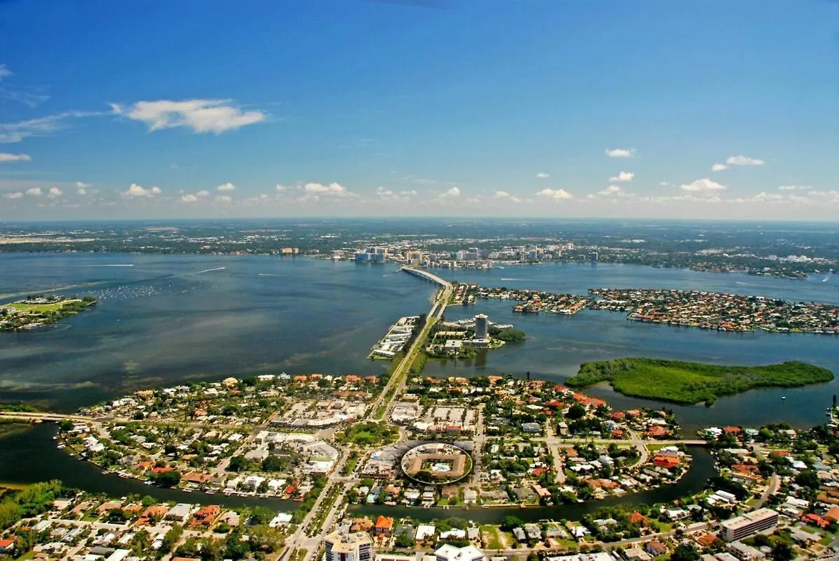 Walkable To Beach, Restaurants, Entertainment! Διαμέρισμα Σεϊρασότα