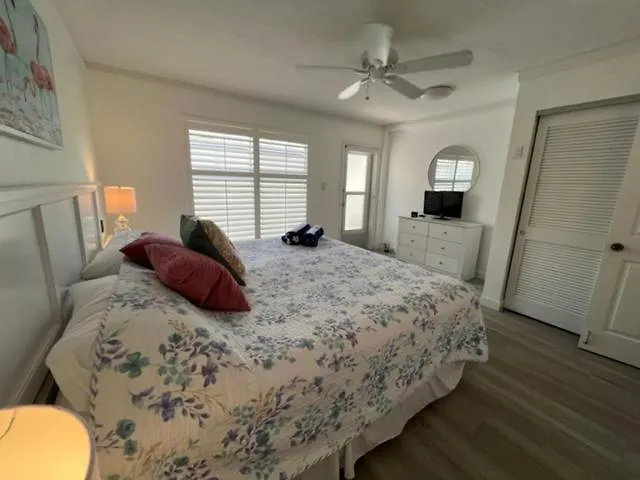 Sea Crest Aparthotel