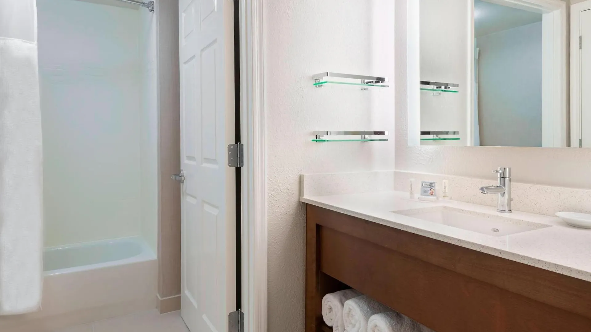 By Marriott Bradenton Hotel 3*