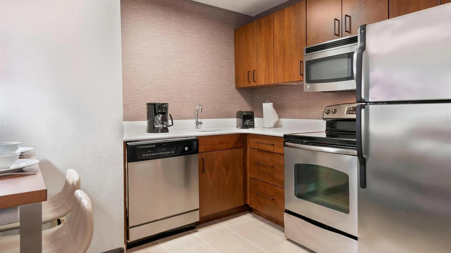 By Marriott Bradenton Hotel 3*
