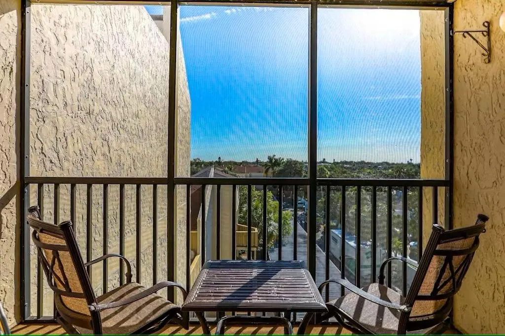 Apartment Siesta Paraiso With Pool Siesta Key Bay Oaks Sarasota
