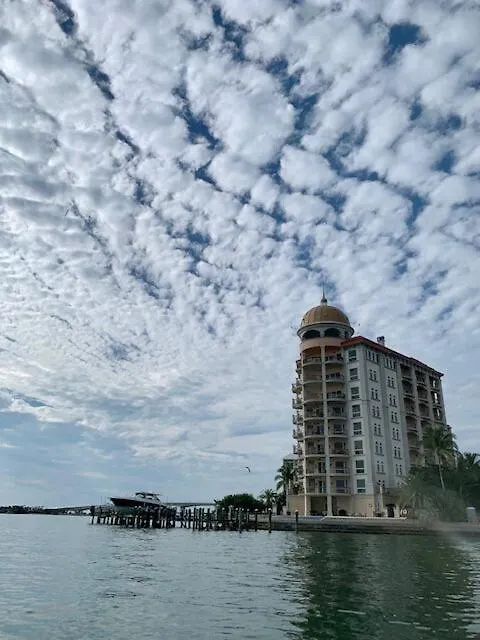 Hiddengem In Charming Sarasota, Florida