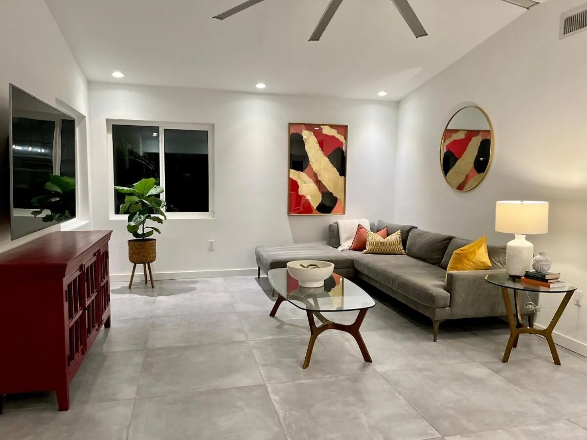 Hiddengem In Charming Sarasota, Florida