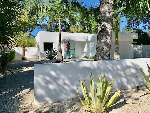 Hiddengem In Charming Sarasota, Florida Holiday home *