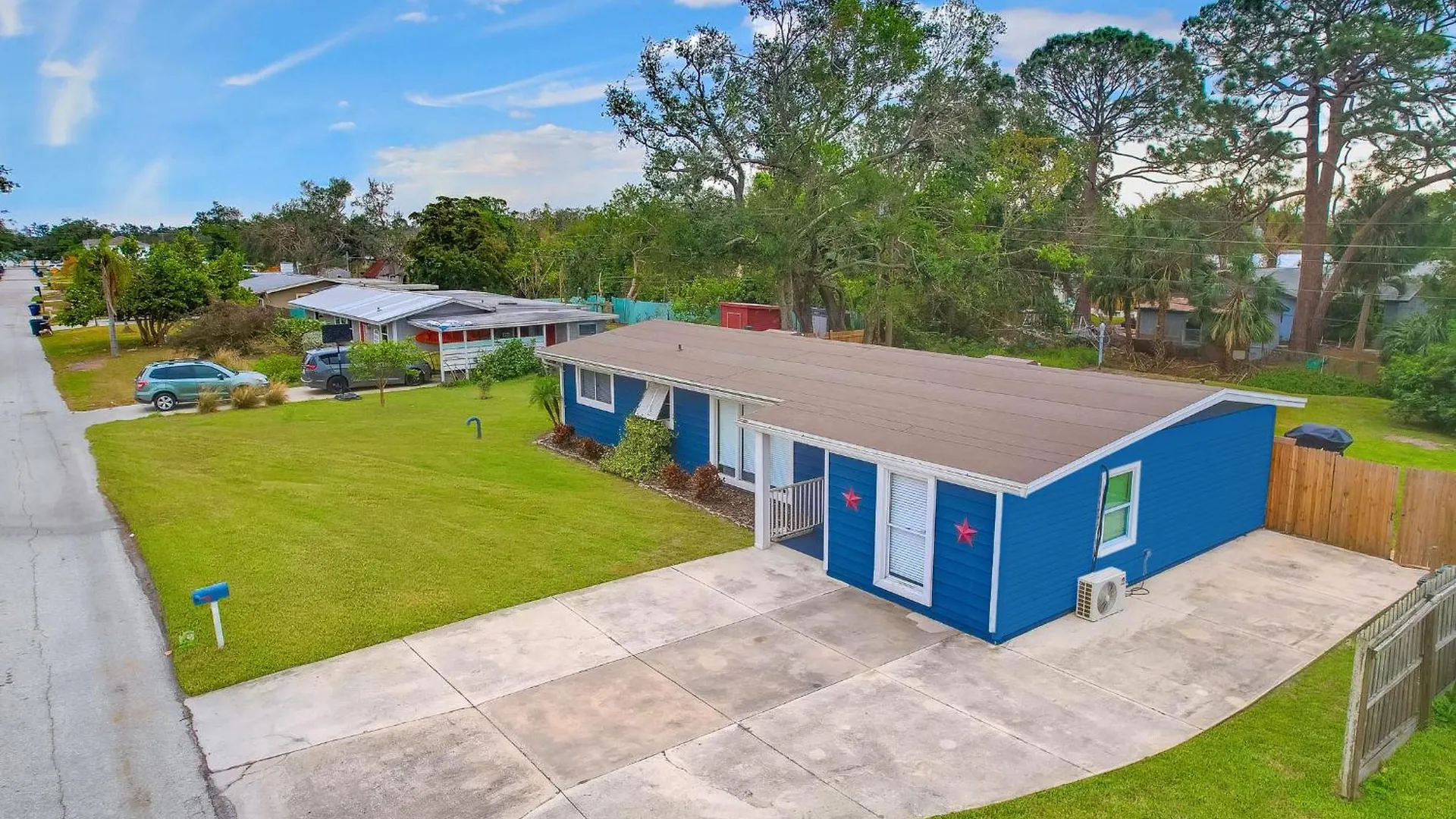 Remodel House With Heated Pool, Patio And Gas Grill! Sarasota