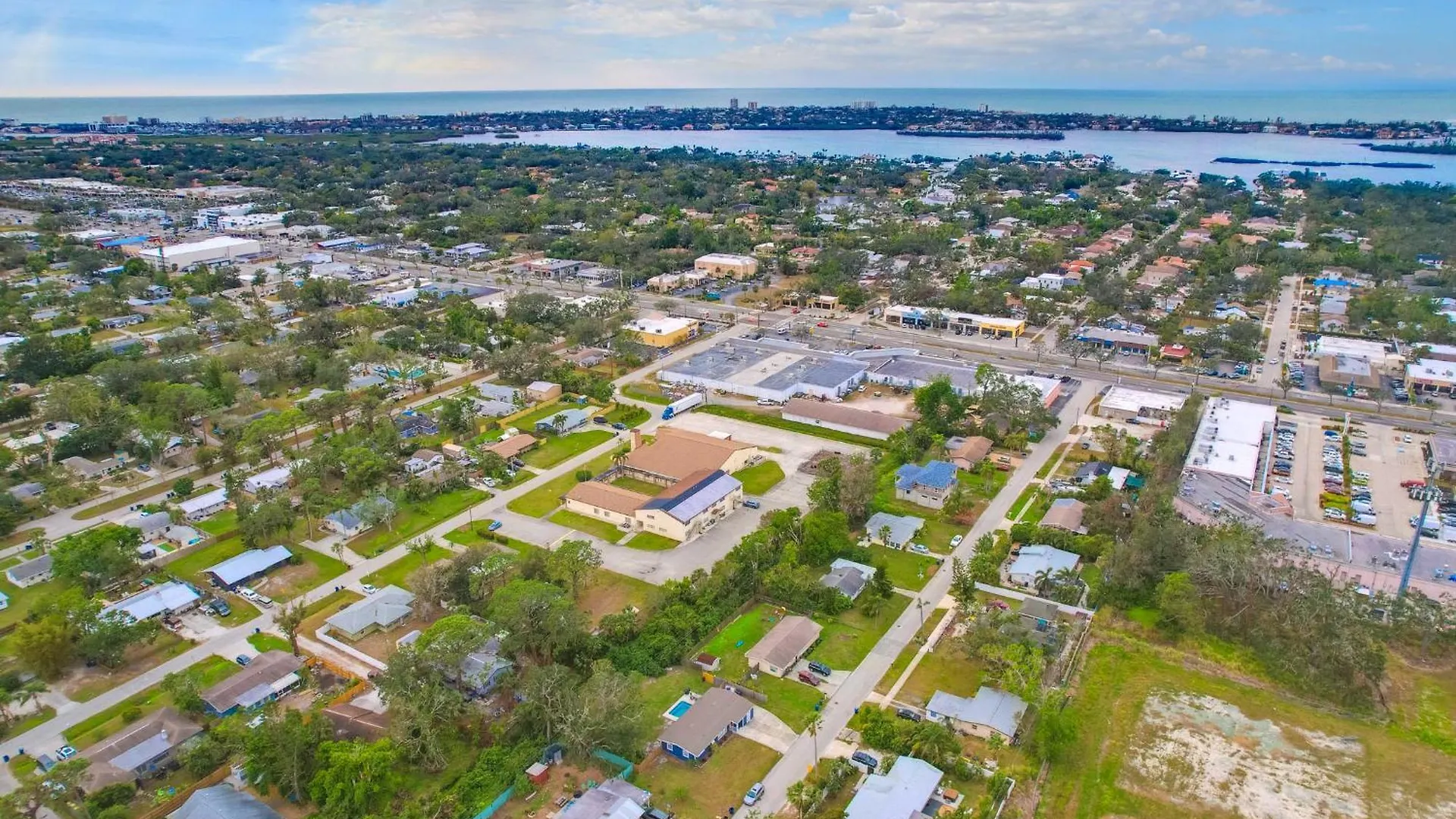Remodel House With Heated Pool, Patio And Gas Grill! * Sarasota