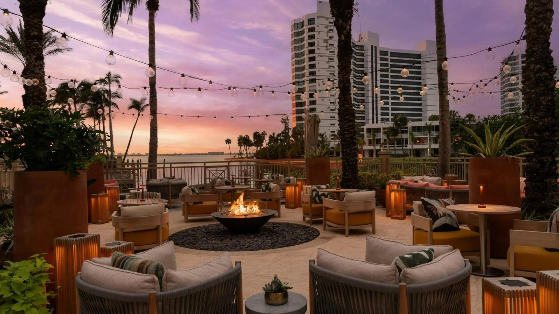Hotel The Ritz-carlton, 5*