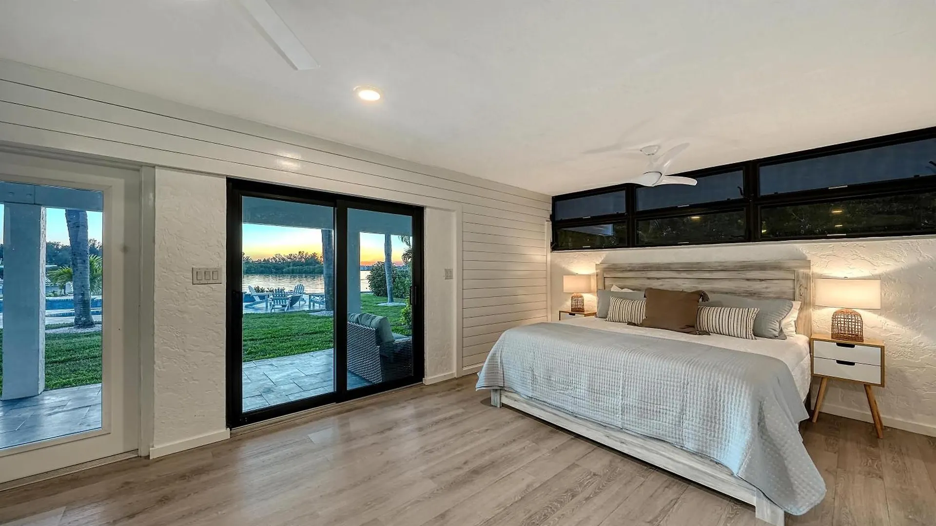 The Pearl On The Bay - 1370
