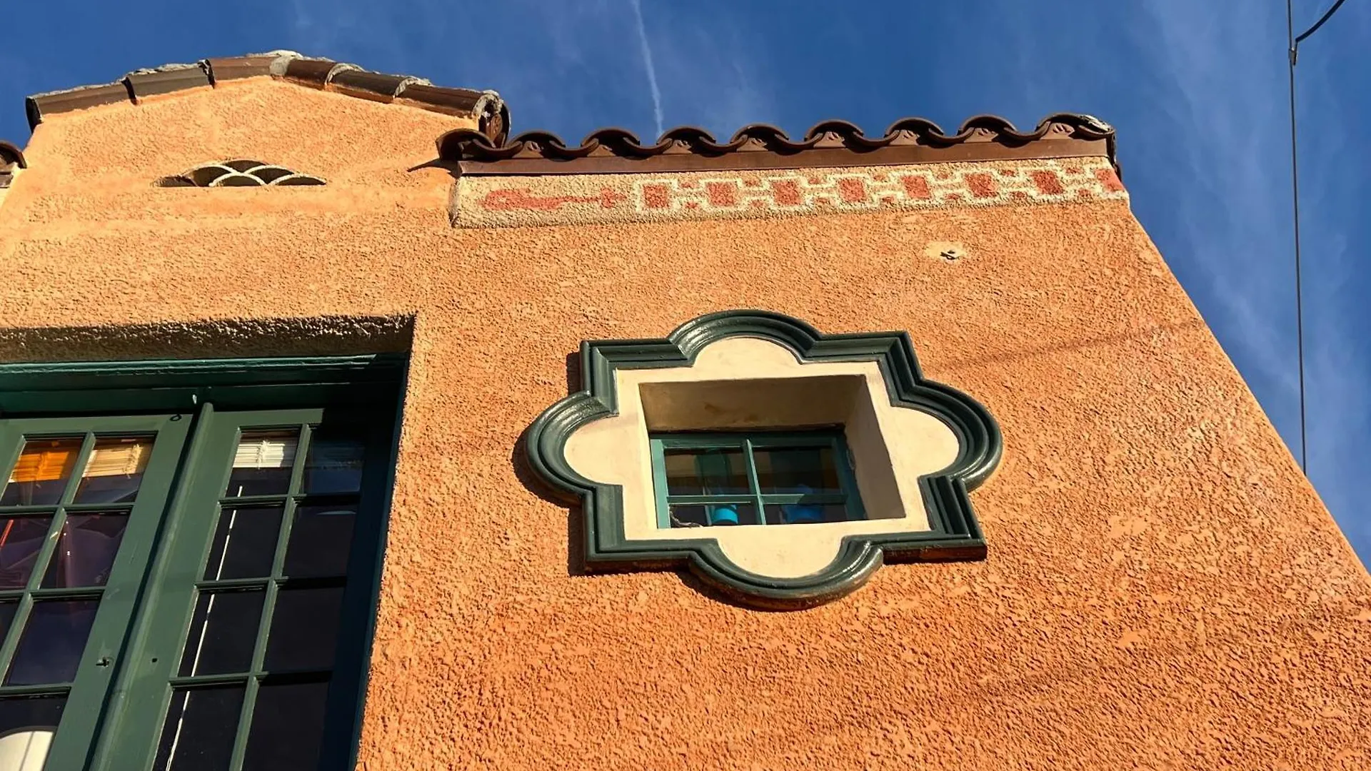 Burns Square Boutique Hotel