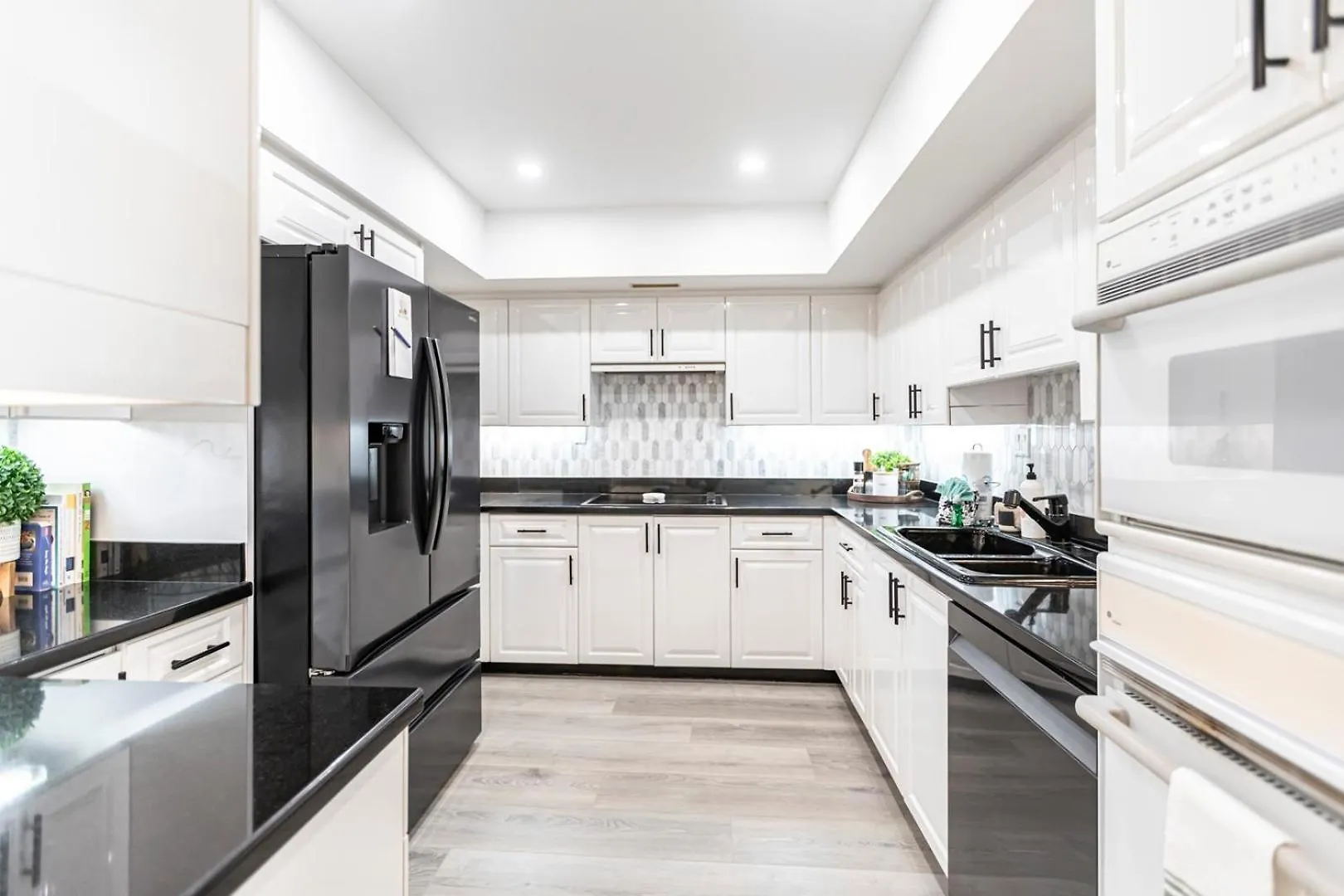 Holiday home 1125-402 - Enjoy Pond Views From High-rise Retreat Sarasota