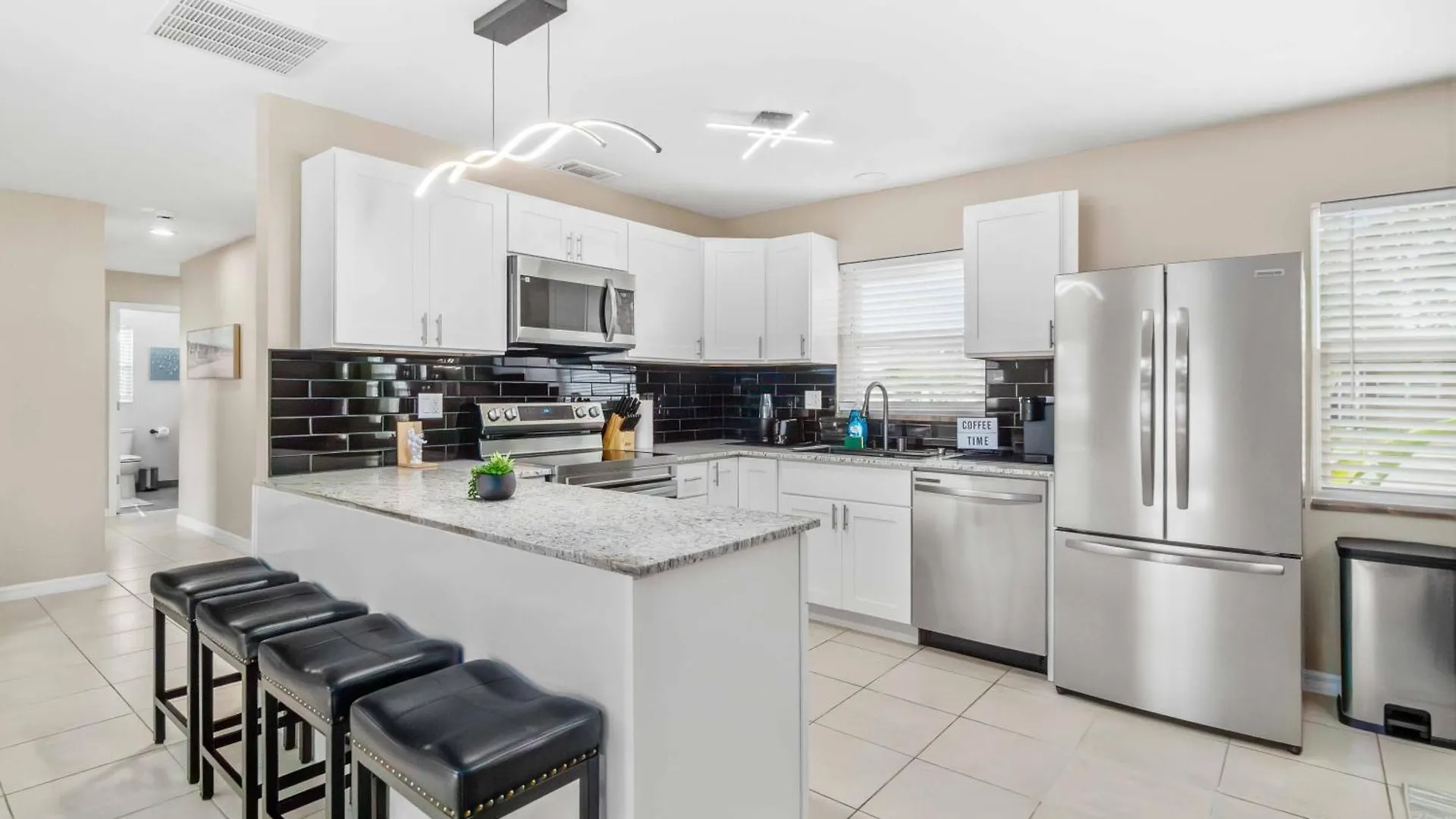 Villa Relaxing Family Getaway With Heated Pool And