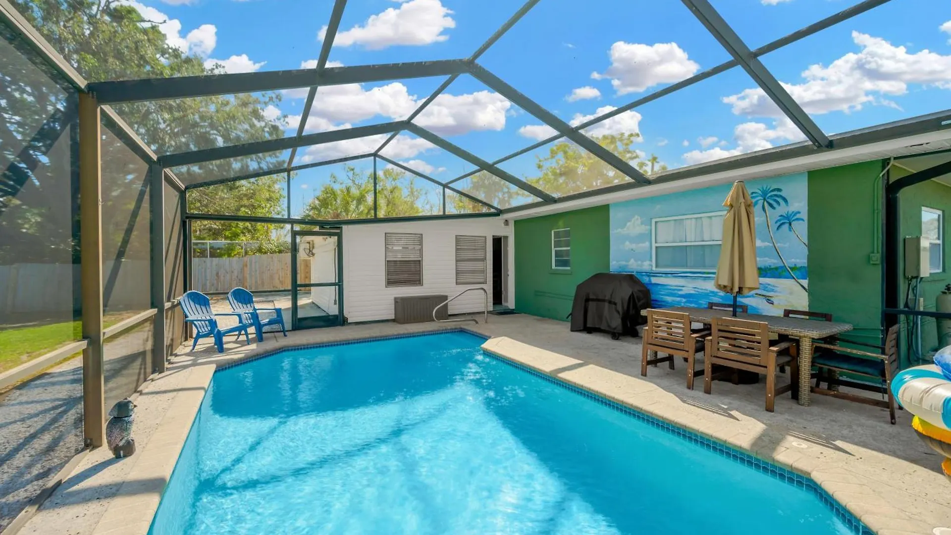 Getaway With Heated Pool And Fence By Siesta Key Sarasota