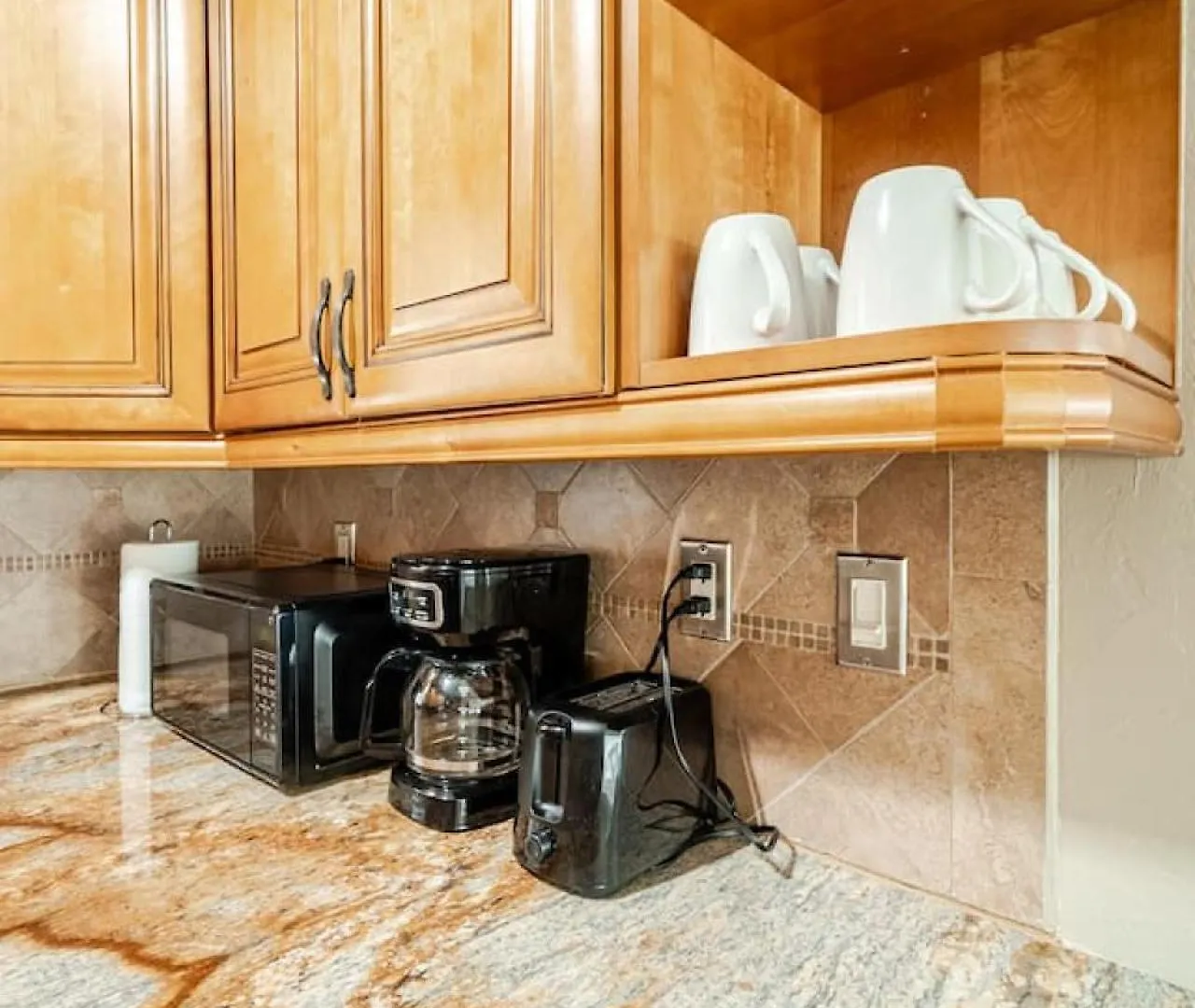 Serene Escape Cozy Close To Beaches *